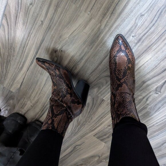 Also snakeskin heeled boots 8 - Picture 4 of 5